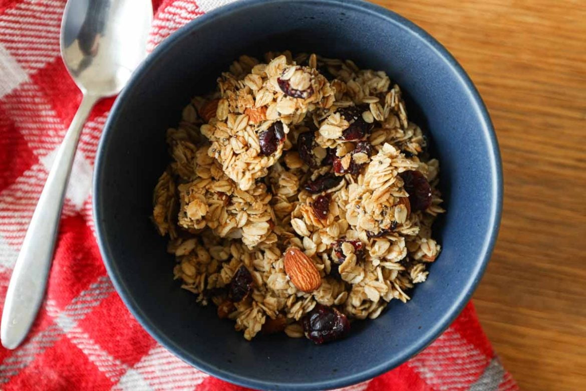 Homemade Granola (Bulk Recipe!) The Seasonal Homestead