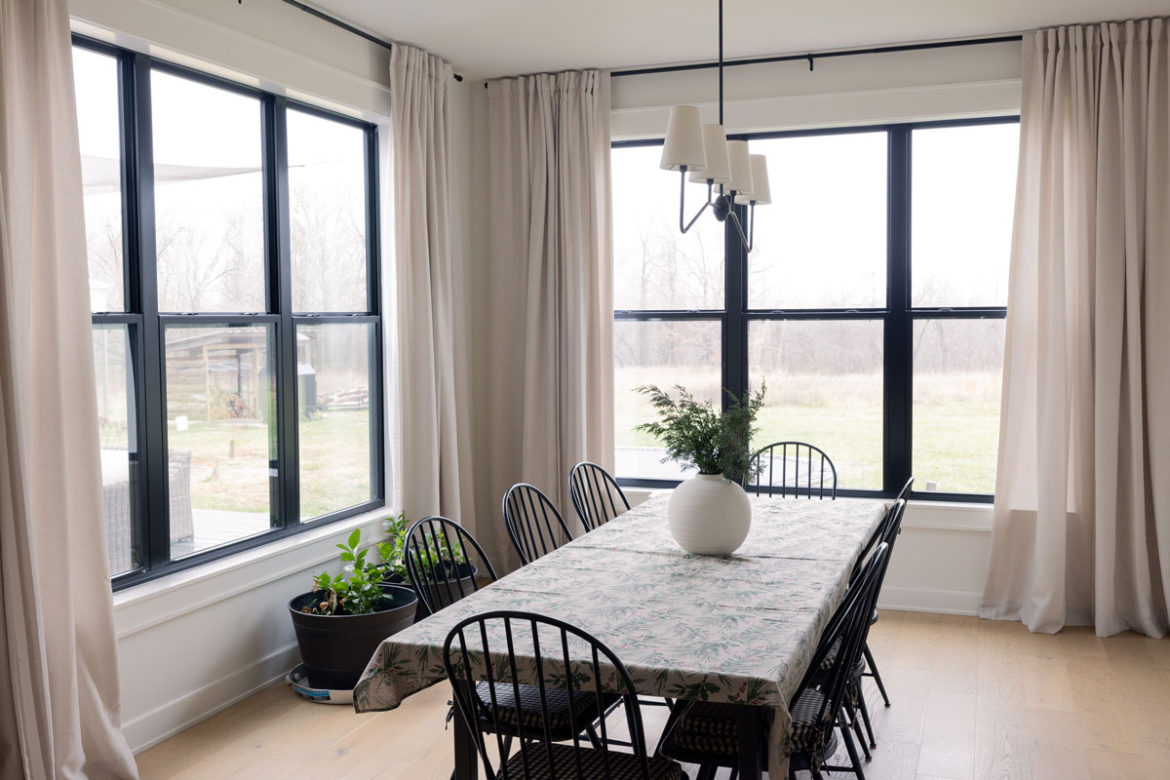 Farmhouse Christmas Decor & Tour - The Seasonal Homestead